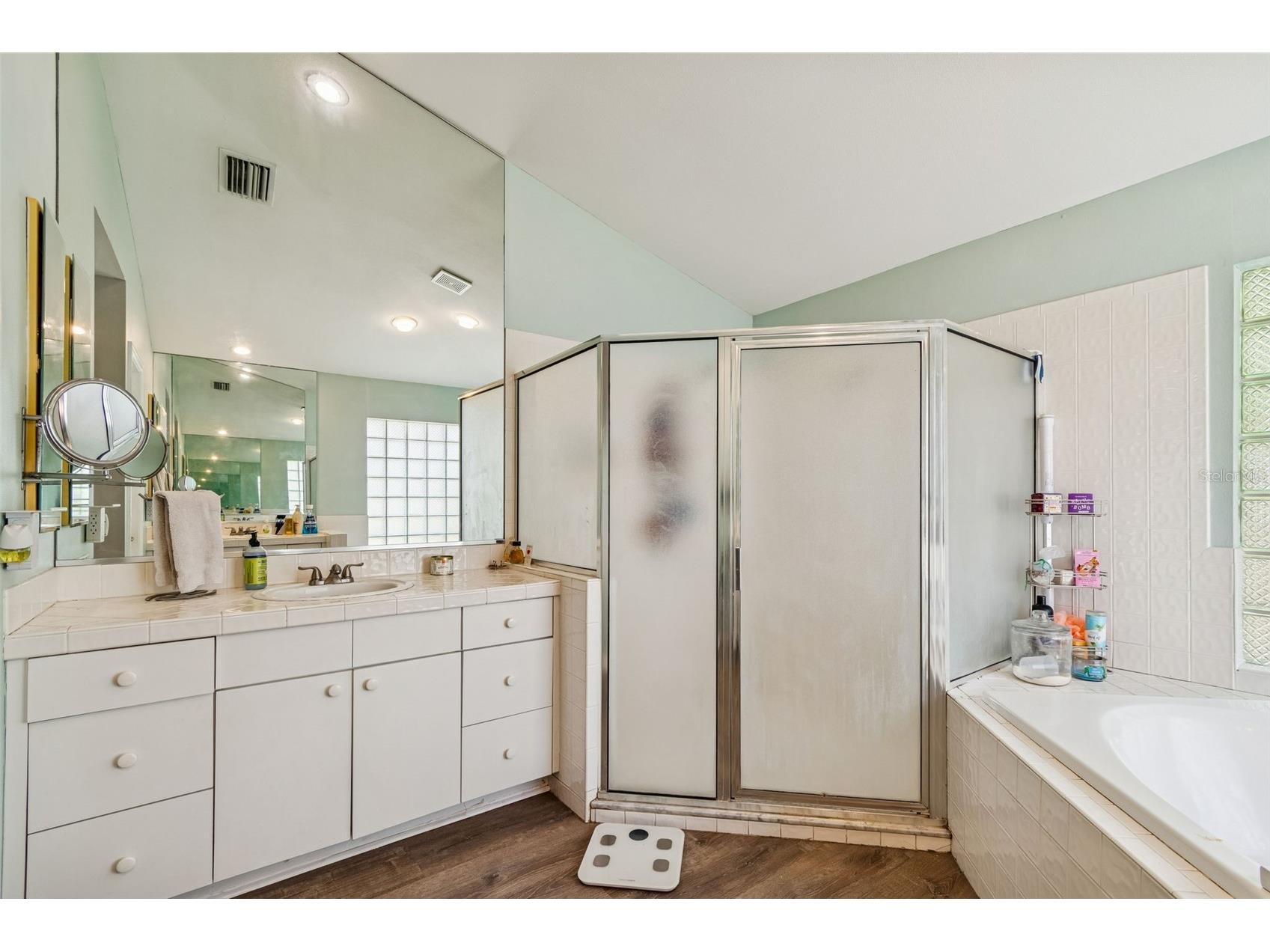 16711 Longleat Drive Lutz FL 33549 TB8476216 image33