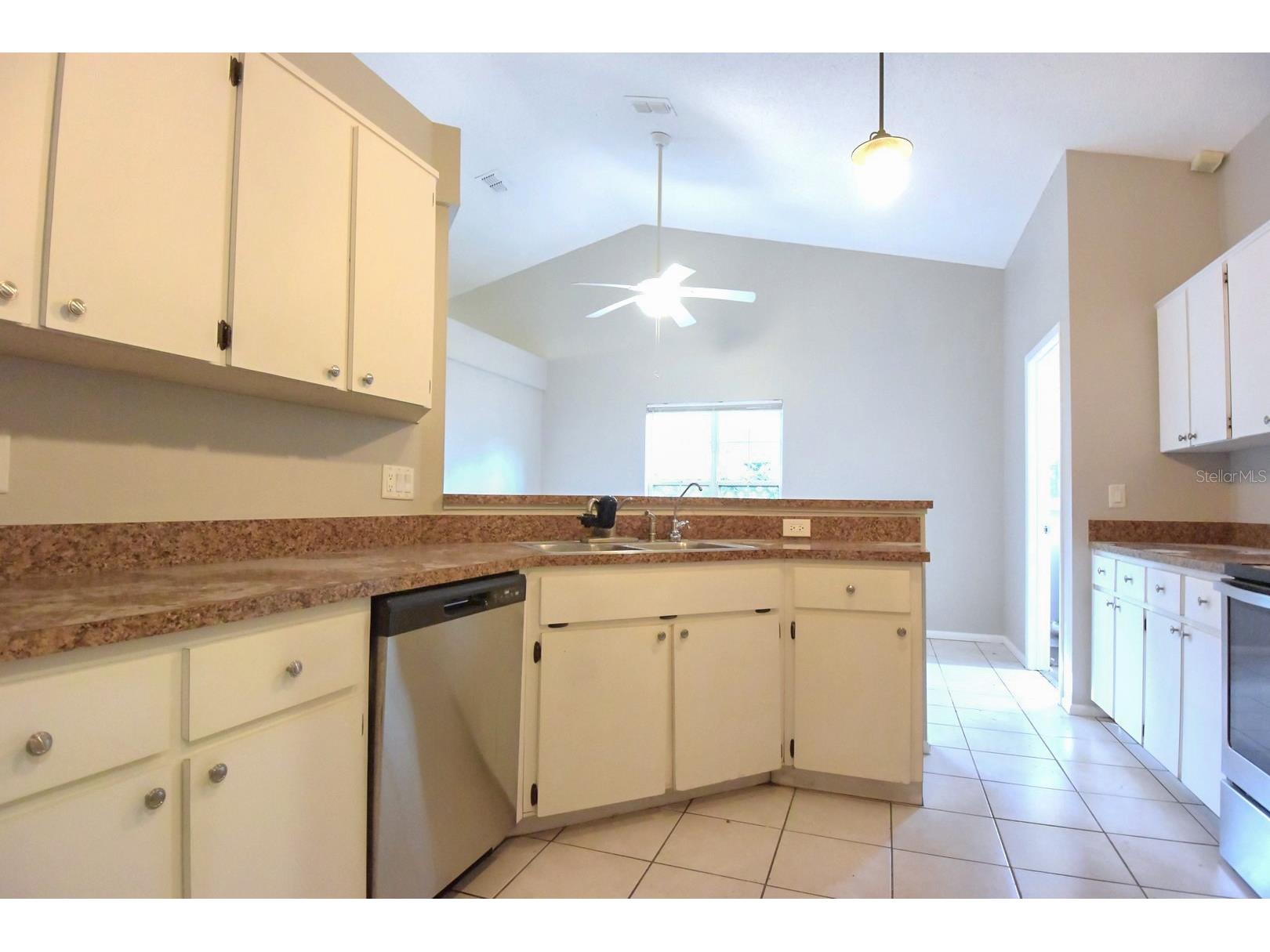 1672 Countrywood Street Tarpon Springs FL 34689 W7886211 image14
