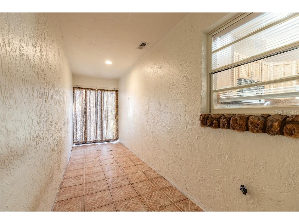 1672 Espanola Avenue Daytona Beach FL 32117 O6359347 image4