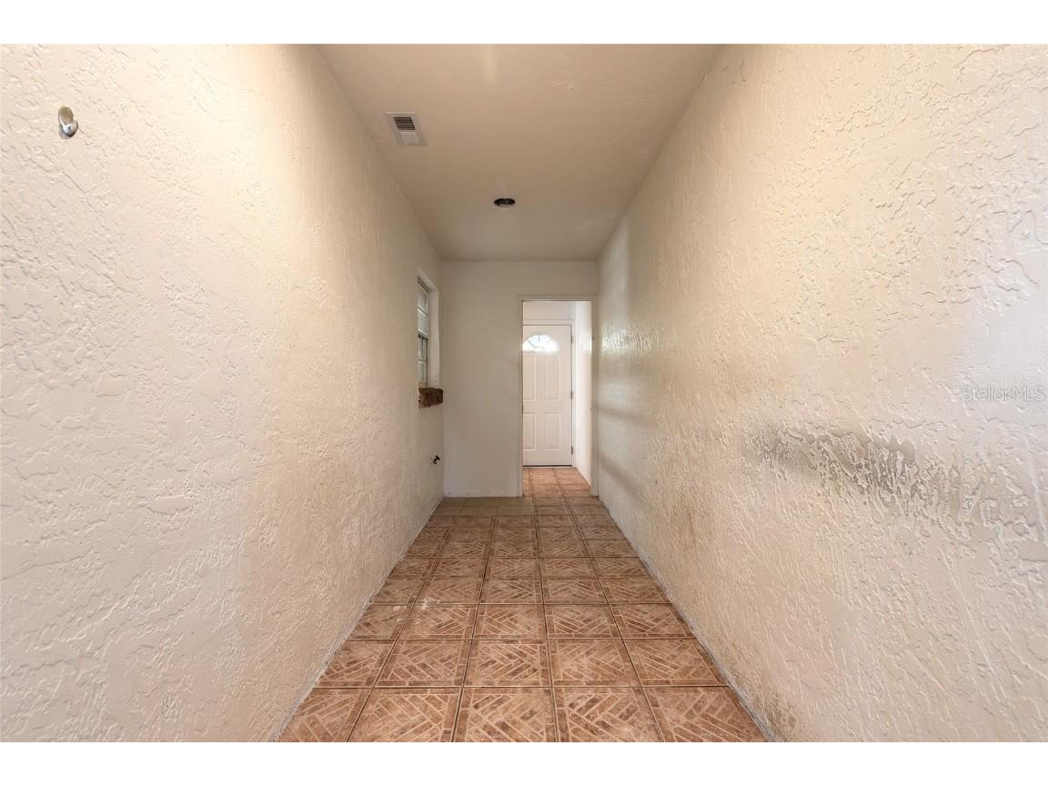 1672 Espanola Avenue Daytona Beach FL 32117 O6359347 image5