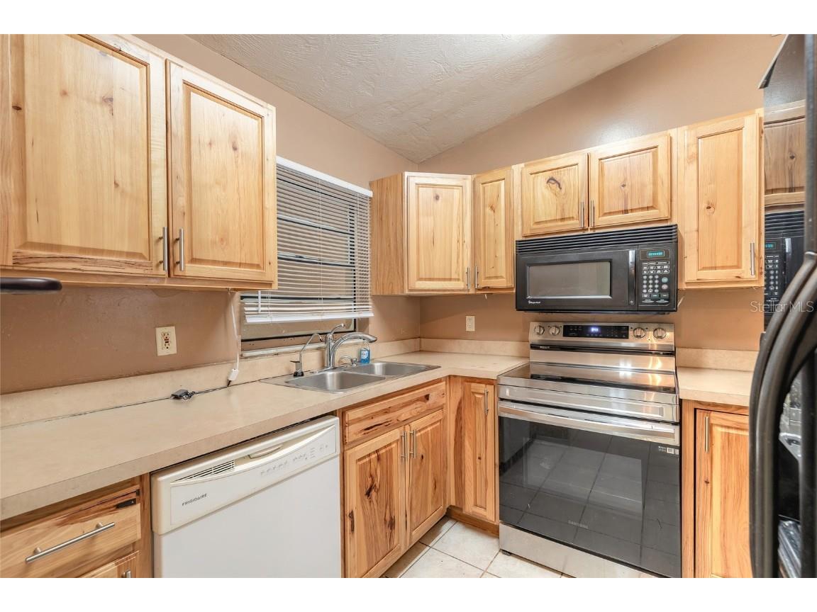 1672 Espanola Avenue Daytona Beach FL 32117 O6359347 image9