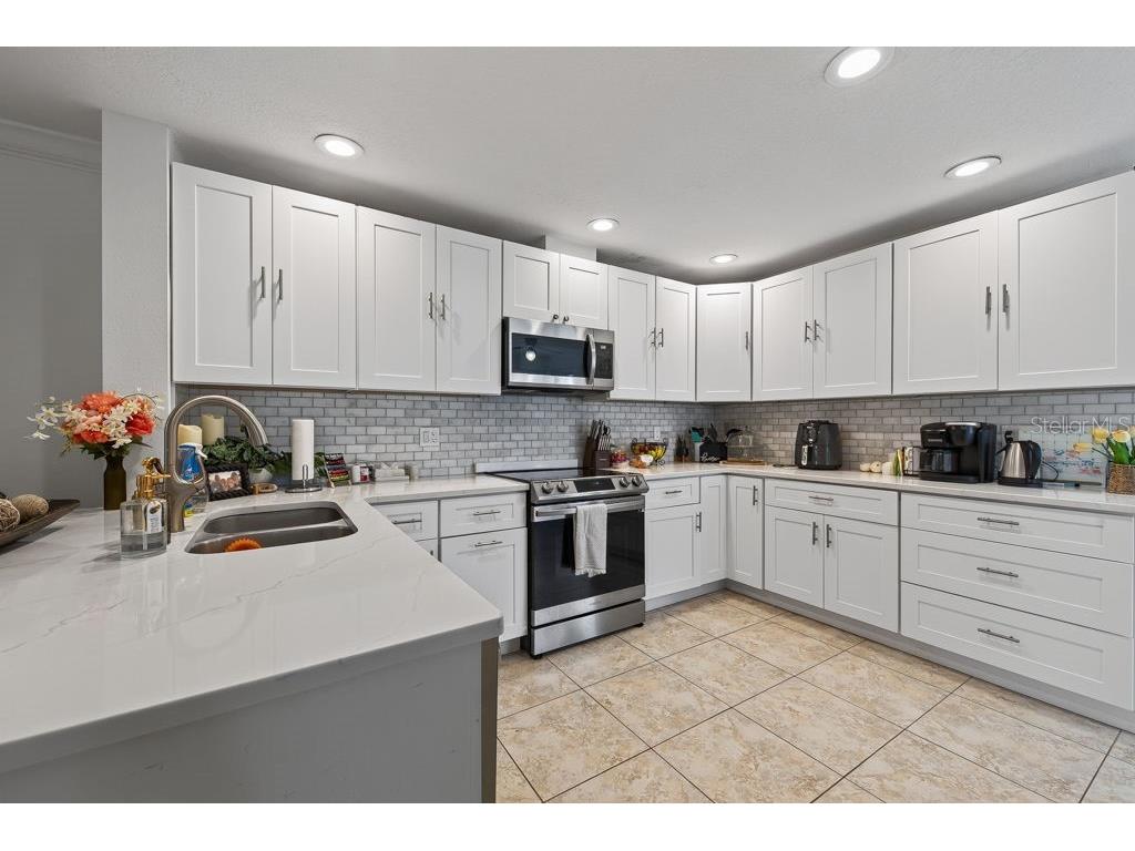 1672 Watermark Circle NE Saint Petersburg FL 33702 TB8531944 image16