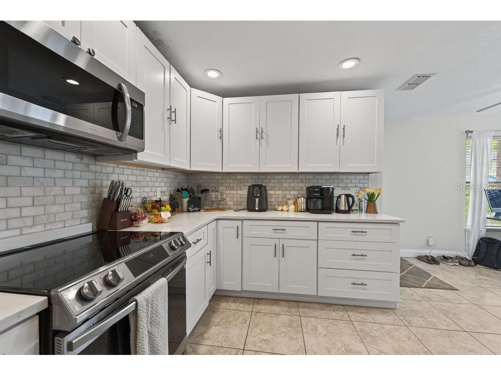 1672 Watermark Circle NE Saint Petersburg FL 33702 TB8531944 image18