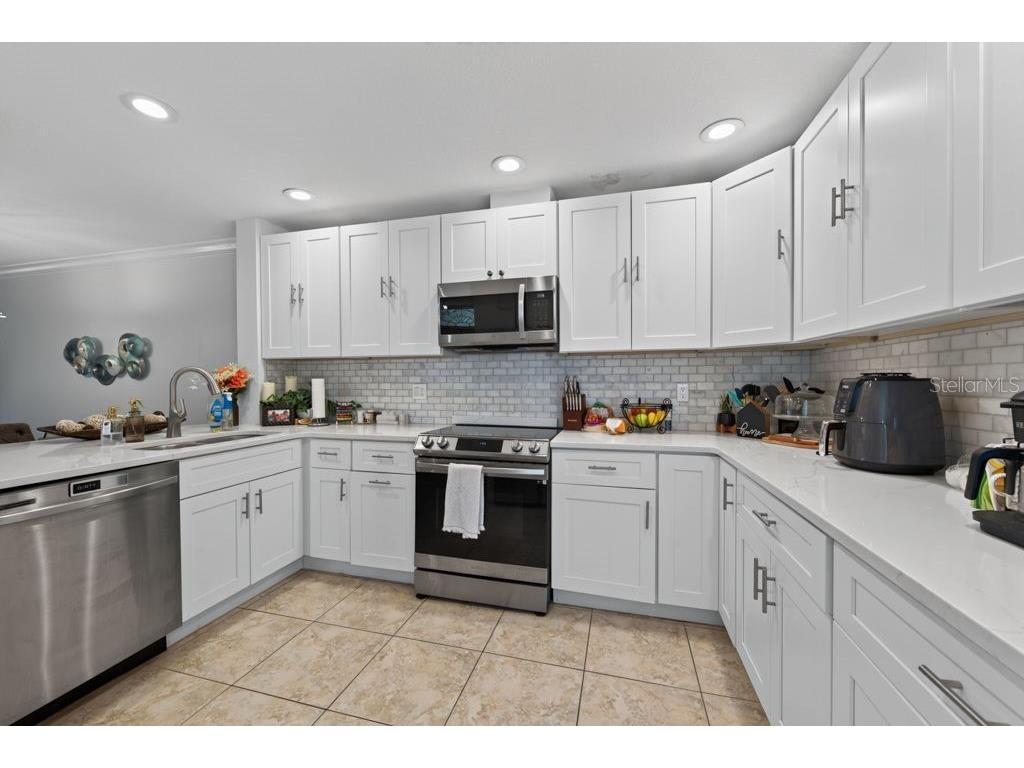 1672 Watermark Circle NE Saint Petersburg FL 33702 TB8531944 image23