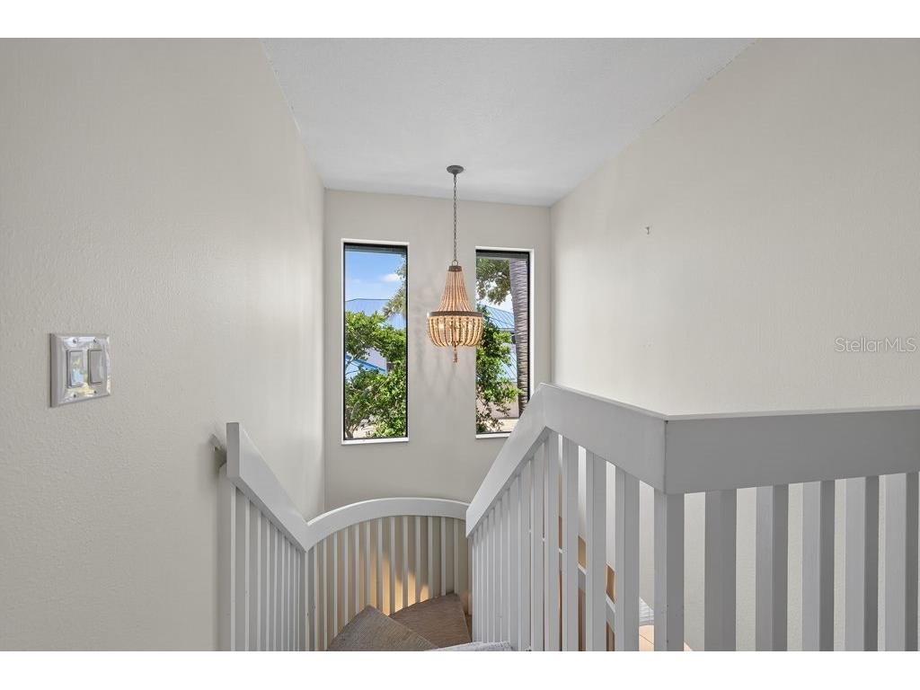 1672 Watermark Circle NE Saint Petersburg FL 33702 TB8531944 image27