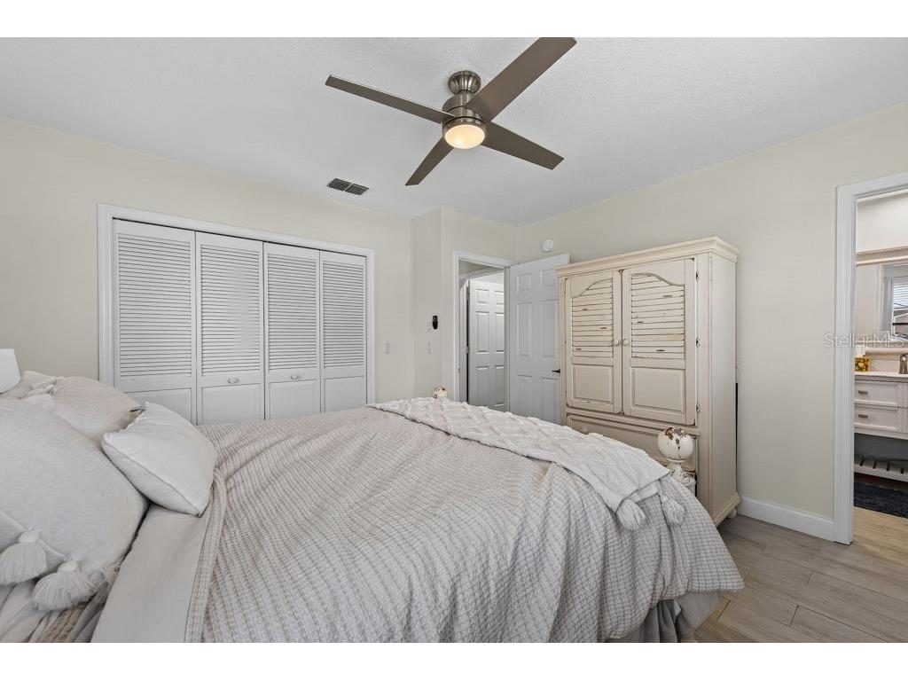 1672 Watermark Circle NE Saint Petersburg FL 33702 TB8531944 image40