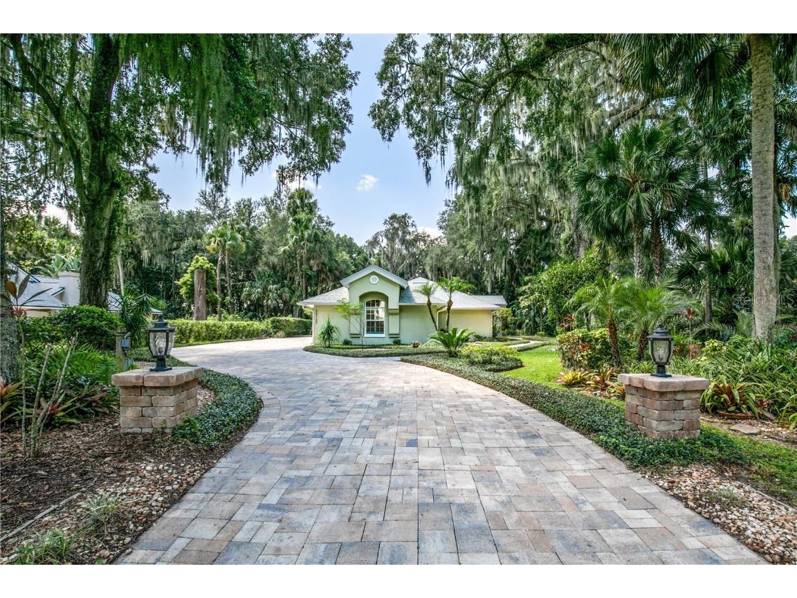 16720 Beauclaire Court Tavares FL 32778 - LAKE BEAUCLAIRE G5085789 image1