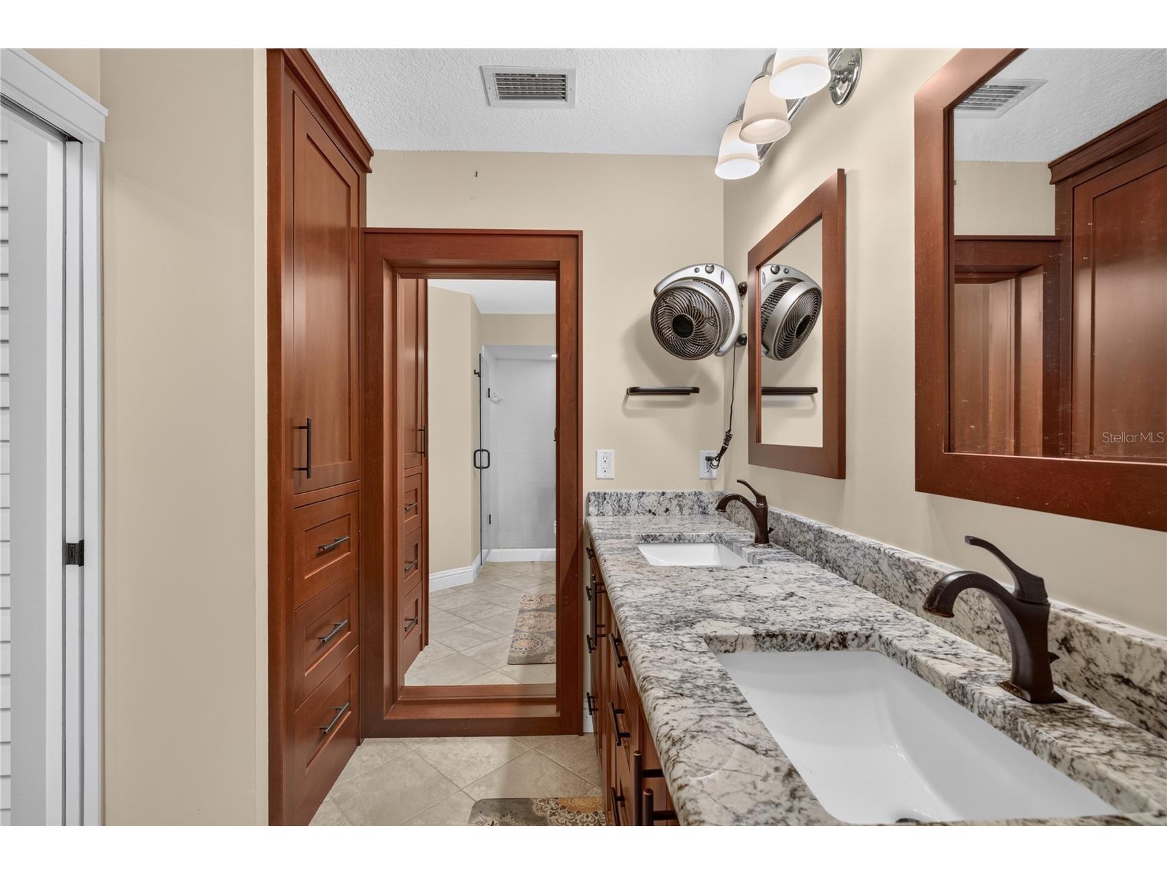 16720 Beauclaire Ct Tavares FL 32778 - HARRIS CHAIN OF LAKES G5113762 image10