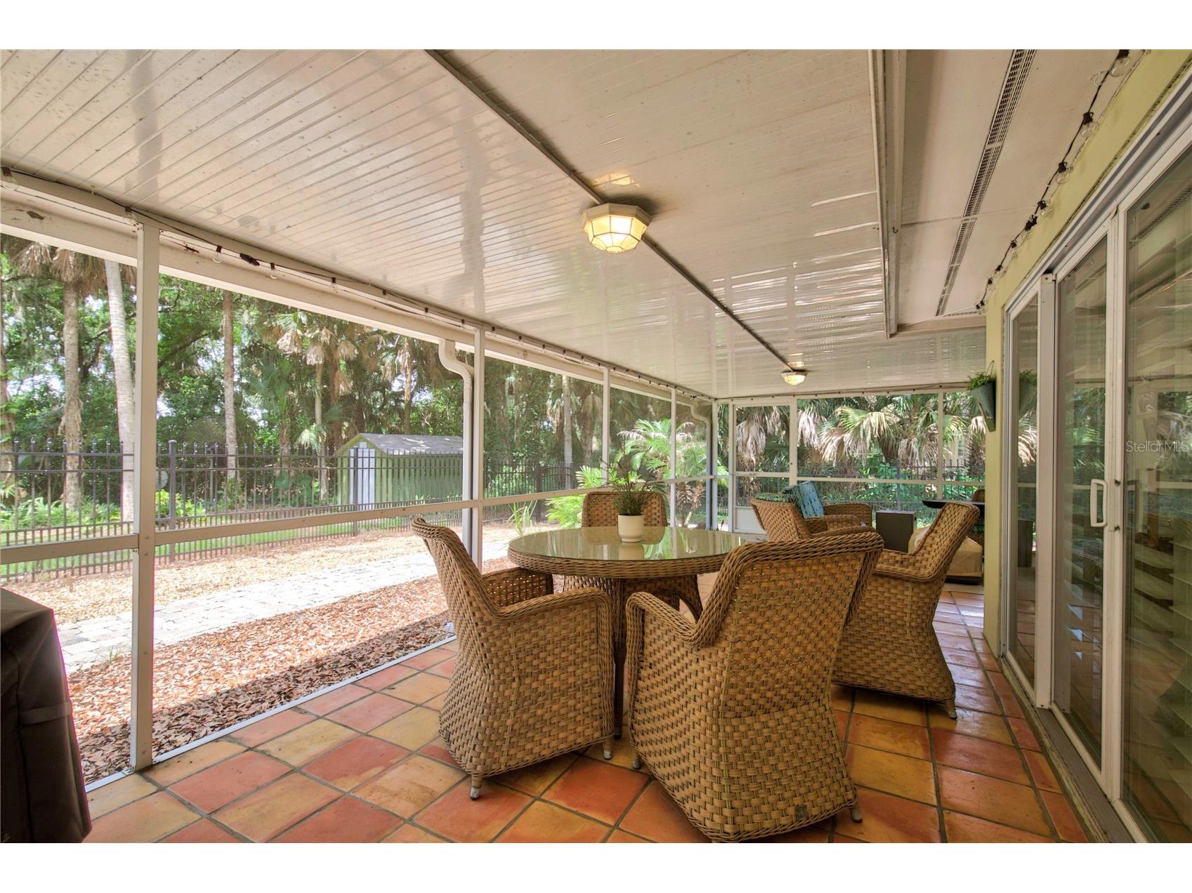 16720 Beauclaire Ct Tavares FL 32778 - HARRIS CHAIN OF LAKES G5113762 image26