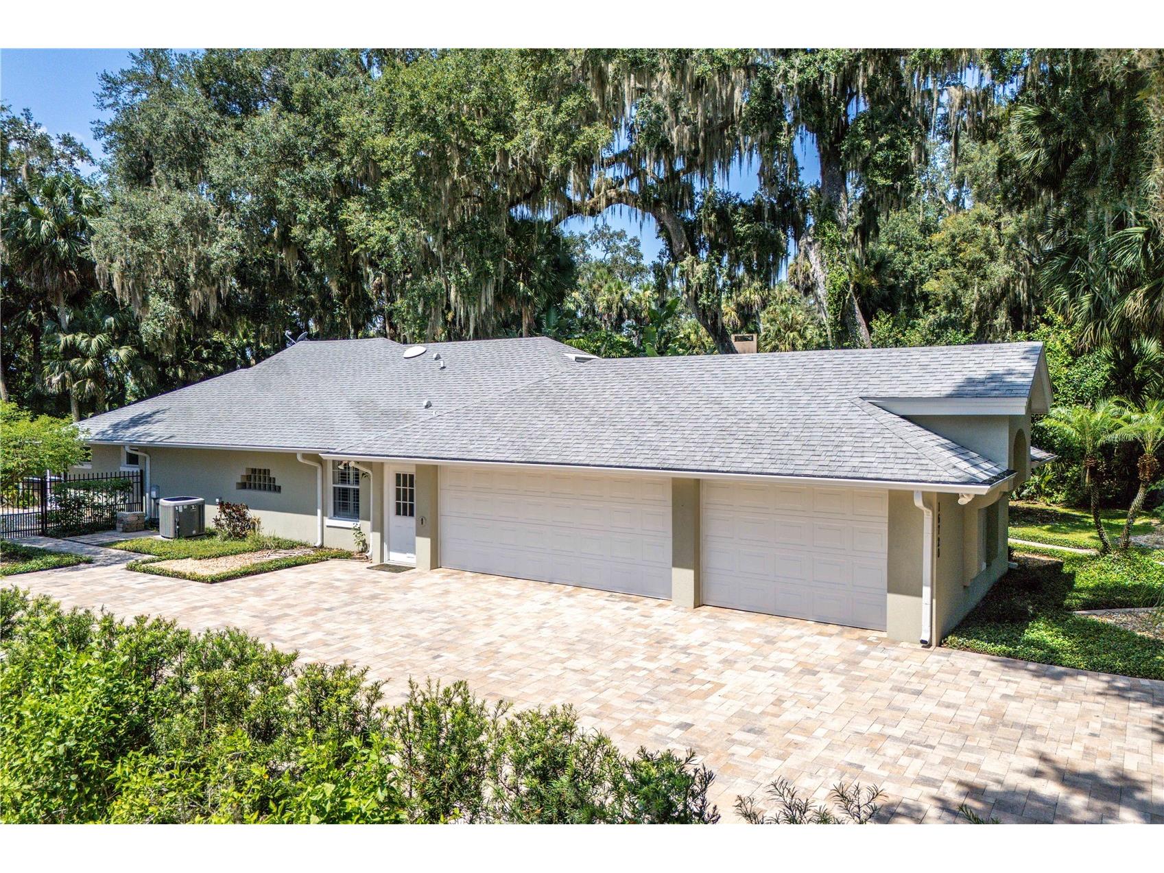 16720 Beauclaire Ct Tavares FL 32778 - HARRIS CHAIN OF LAKES G5113762 image34