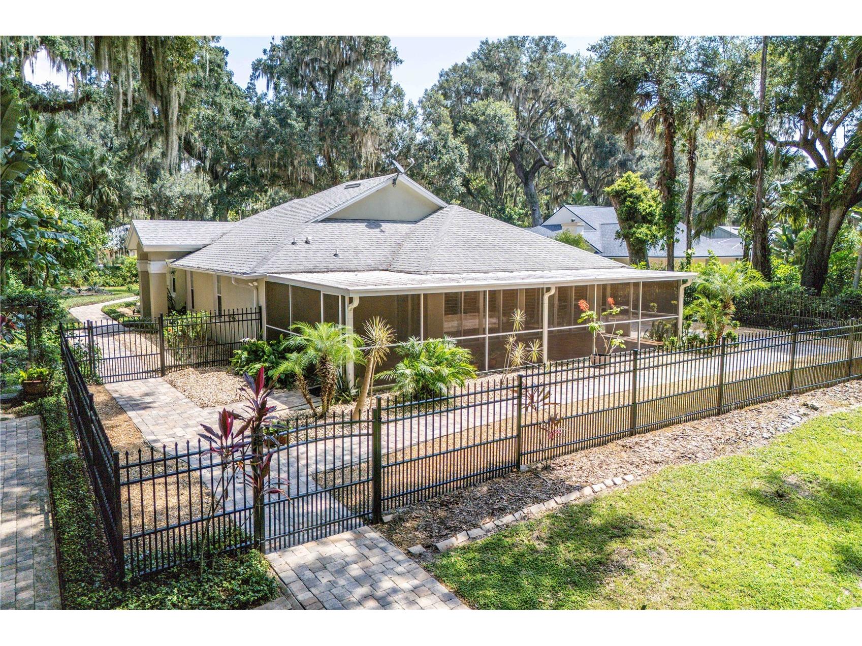 16720 Beauclaire Ct Tavares FL 32778 - HARRIS CHAIN OF LAKES G5113762 image36