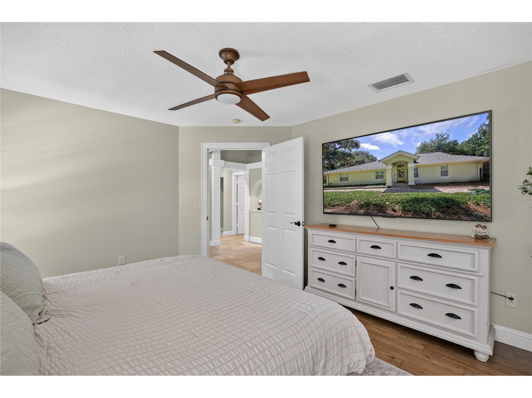16720 Beauclaire Ct Tavares FL 32778 - HARRIS CHAIN OF LAKES G5113762 image7