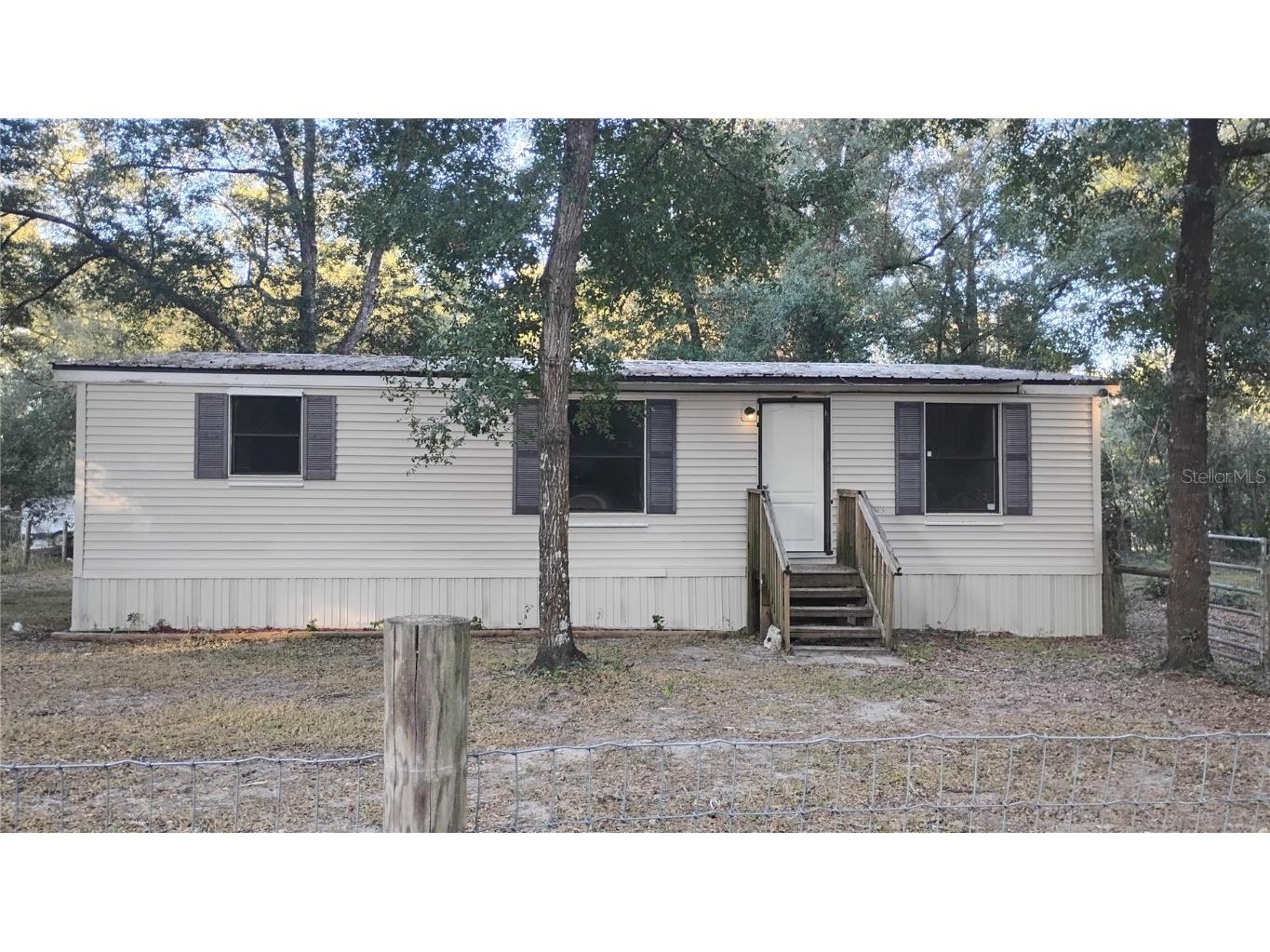 16727 NE 56th Place Silver Springs FL 34488 OM689546 image1