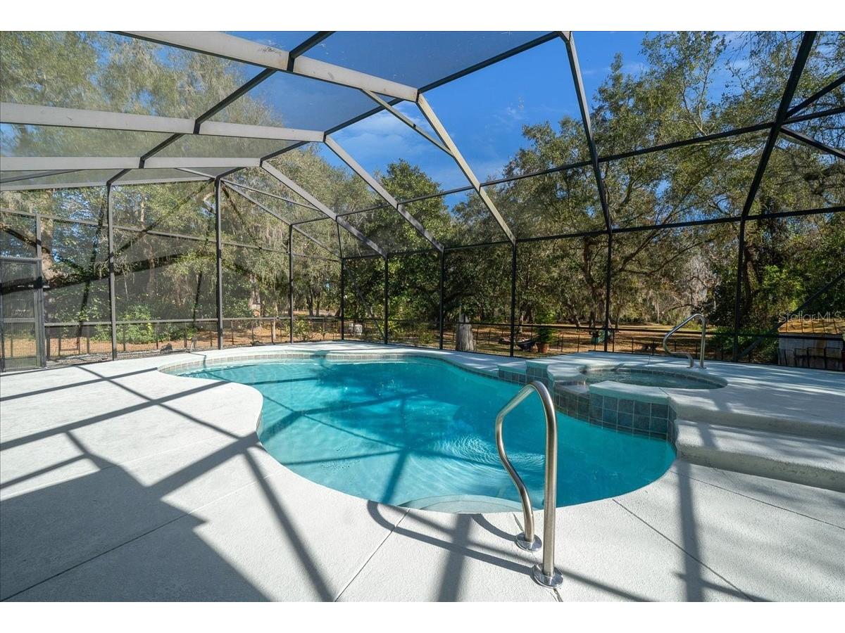 16731 SE 181st Terrace Weirsdale FL 32195 OM716842 image33