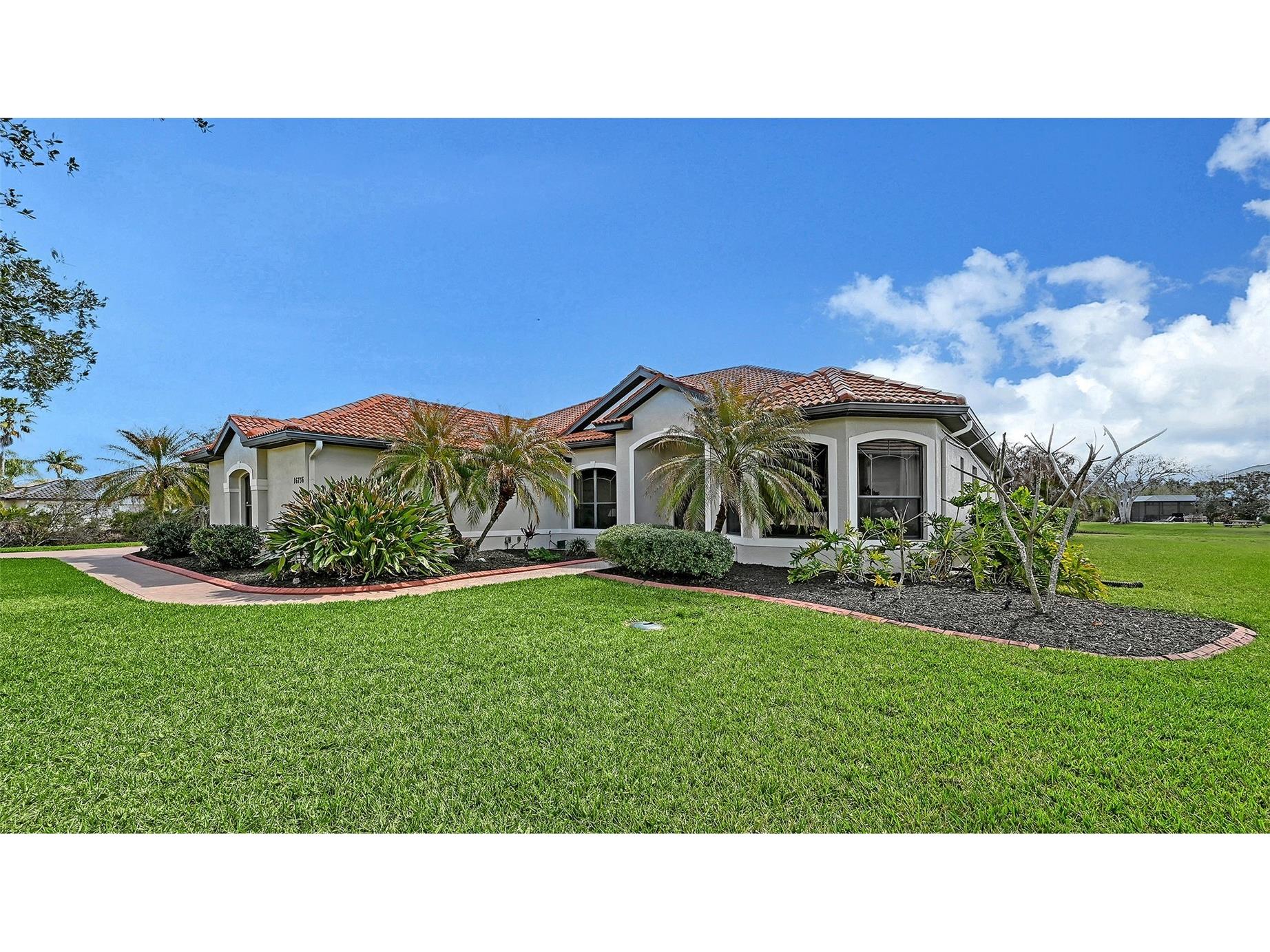 16736 4th Avenue NE Bradenton FL 34212 A4684022 image1