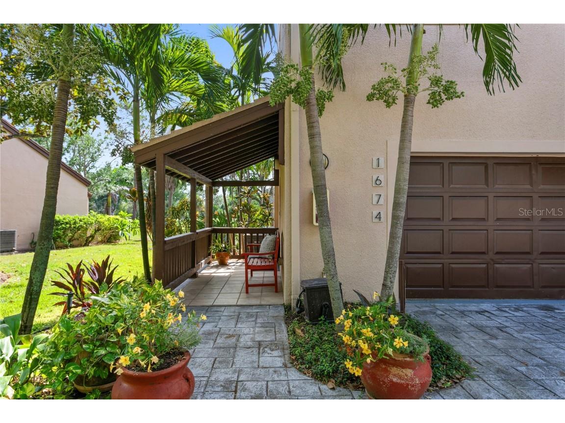 1674 Pelican Creek Crossing Saint Petersburg FL 33707 U8215635 image1