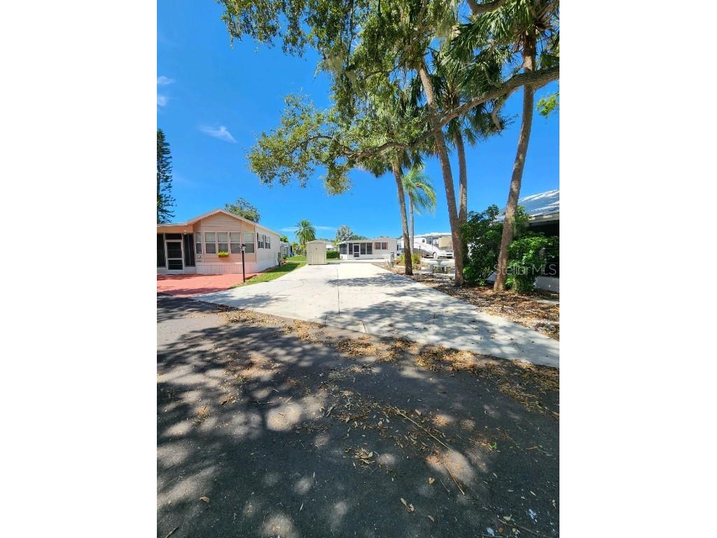 1674 University Parkway #112 Sarasota FL 34243 A4625381 image1