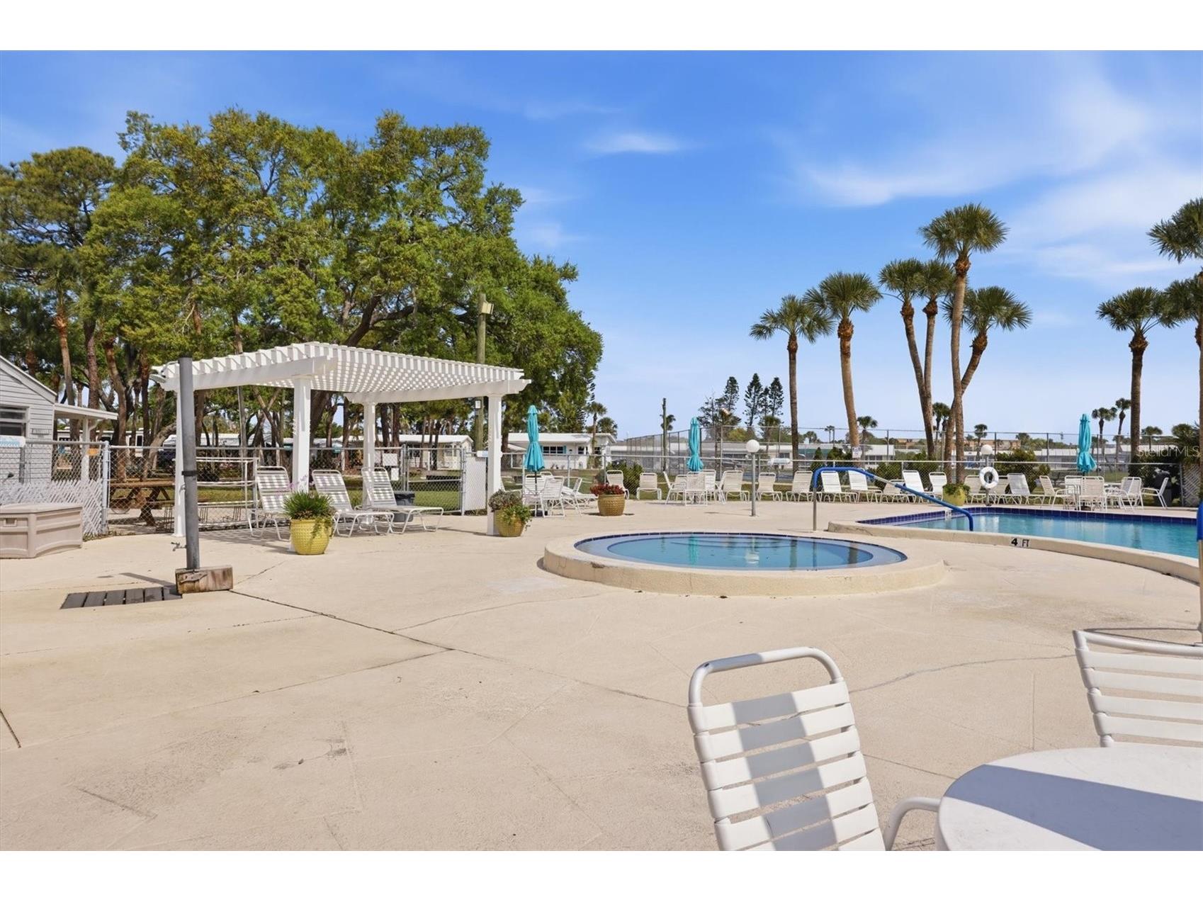 1674 University Pkwy #41 Sarasota FL 34243 A4687957 image25