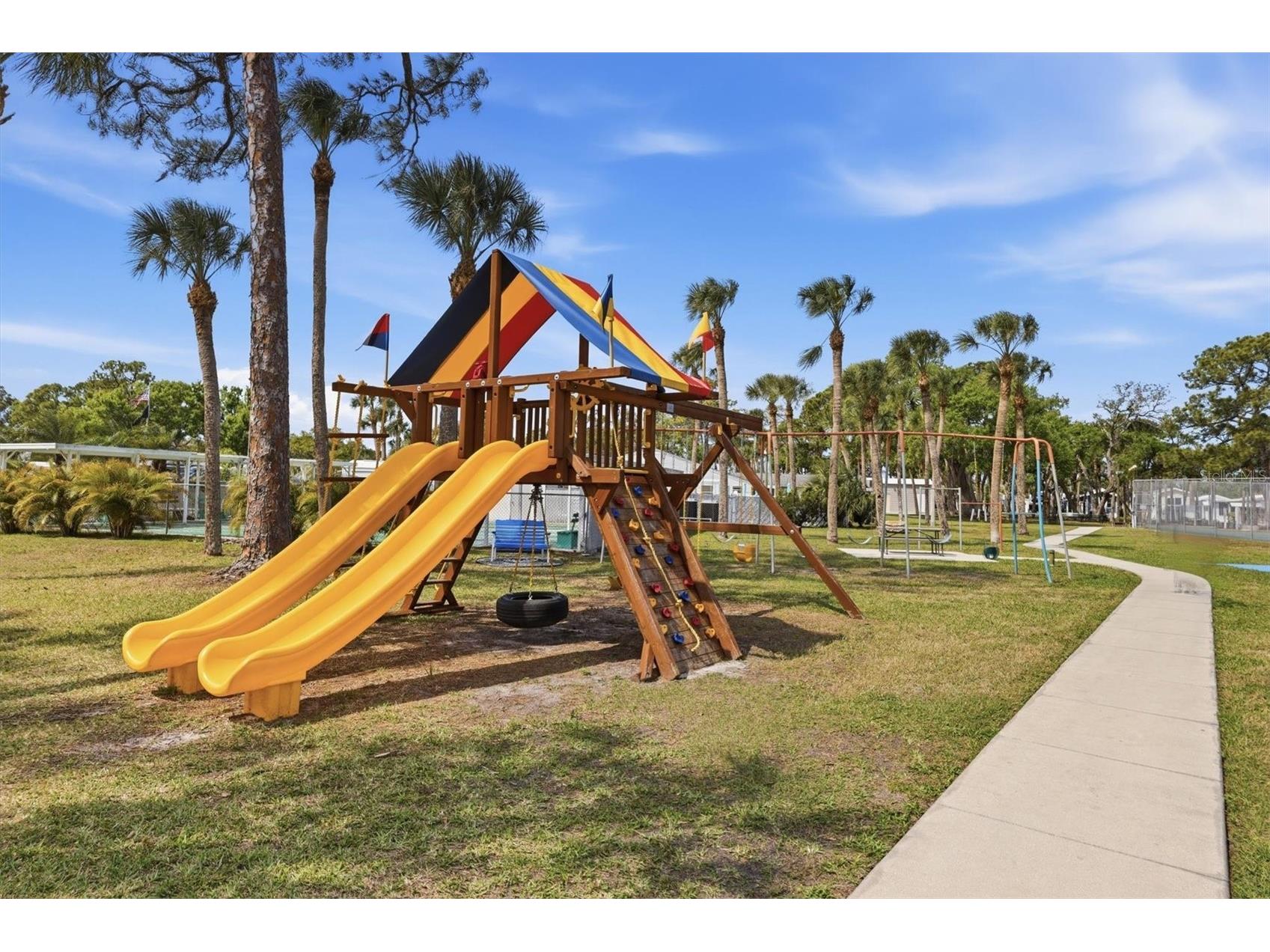 1674 University Pkwy #41 Sarasota FL 34243 A4687957 image28
