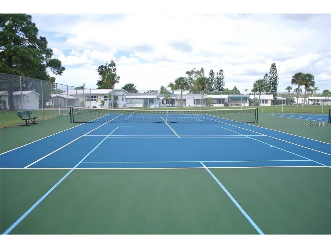 1674 University Pkwy Lot 159 Sarasota FL 34243 A4673288 image32