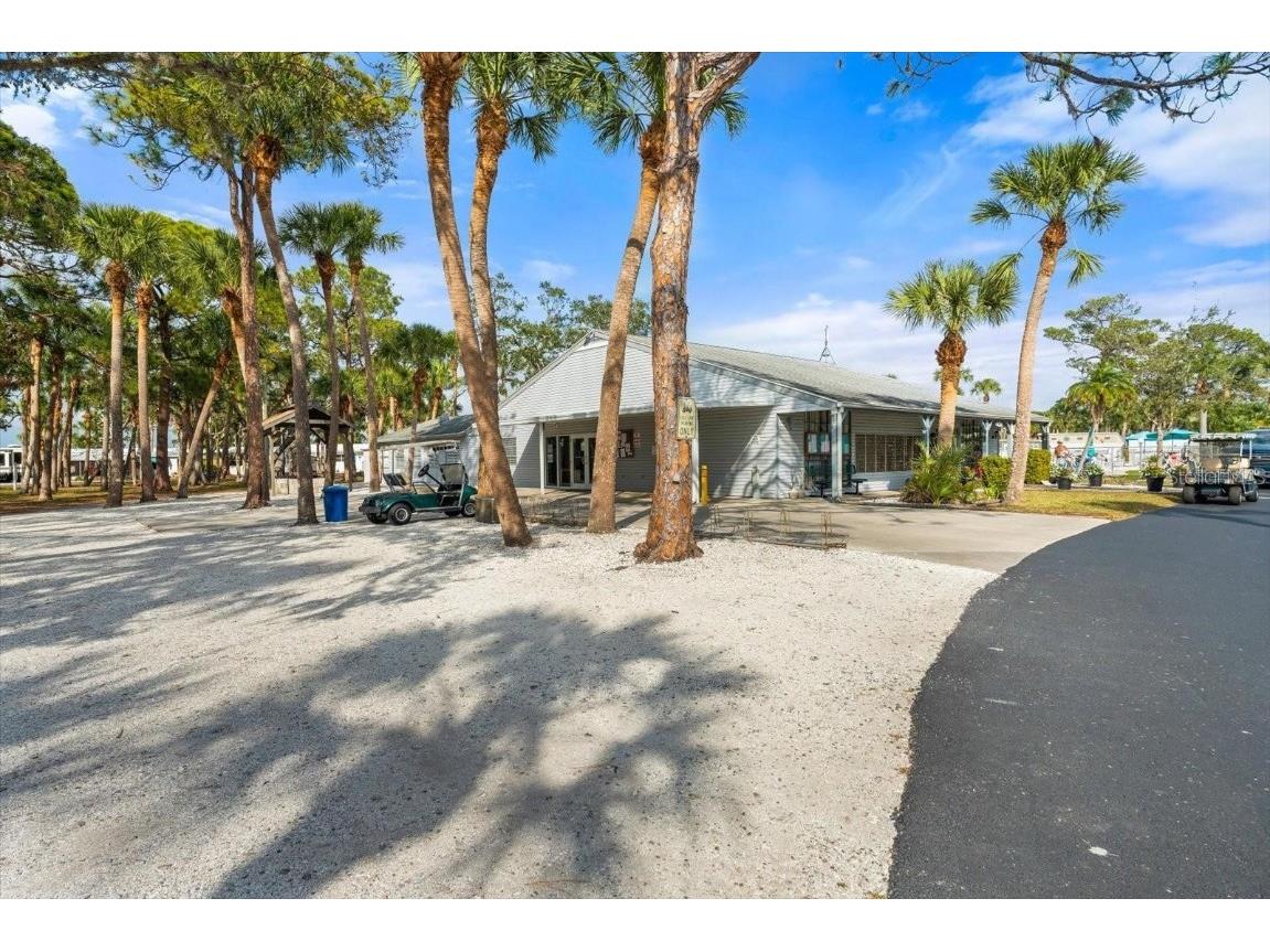 1674 University Pkwy Lot 159 Sarasota FL 34243 A4673288 image39