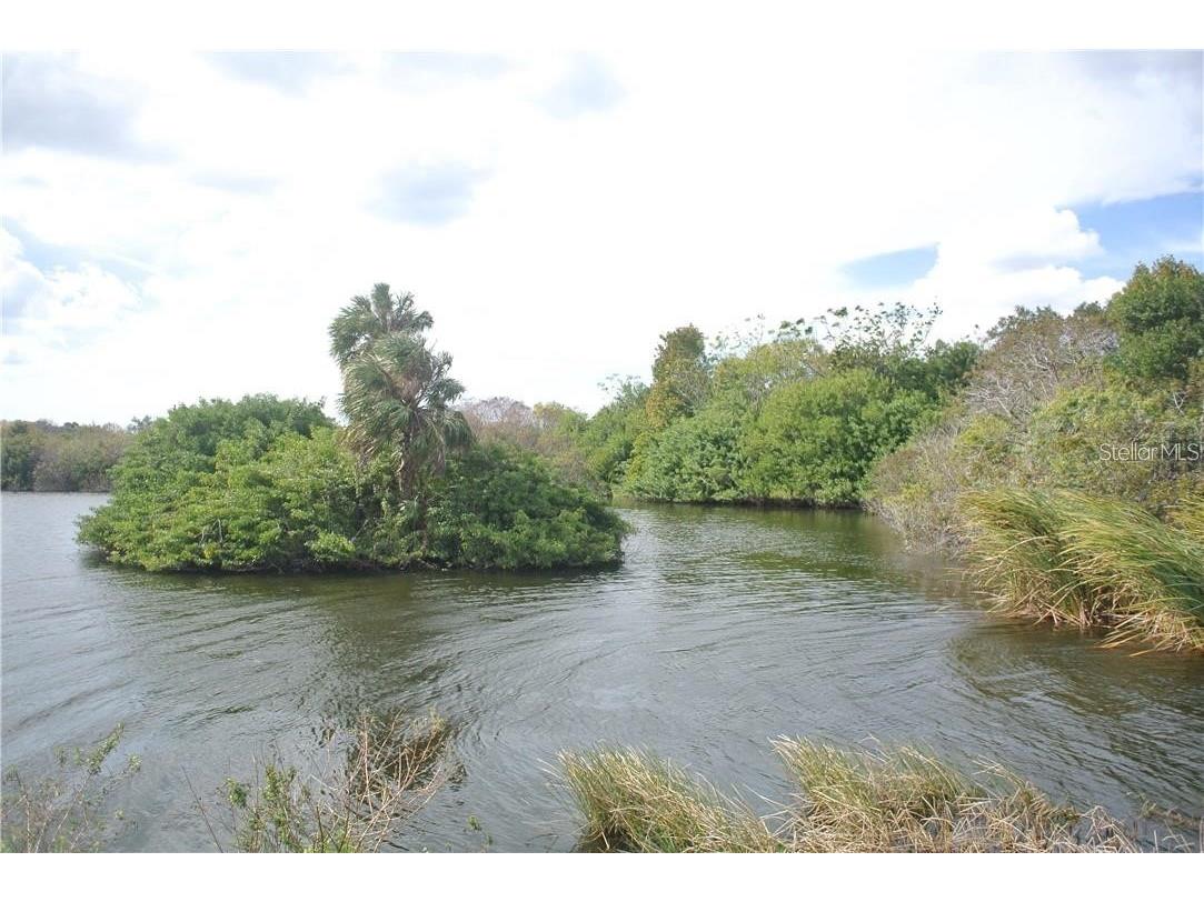 1674 University Pkwy Lot 159 Sarasota FL 34243 A4673288 image41