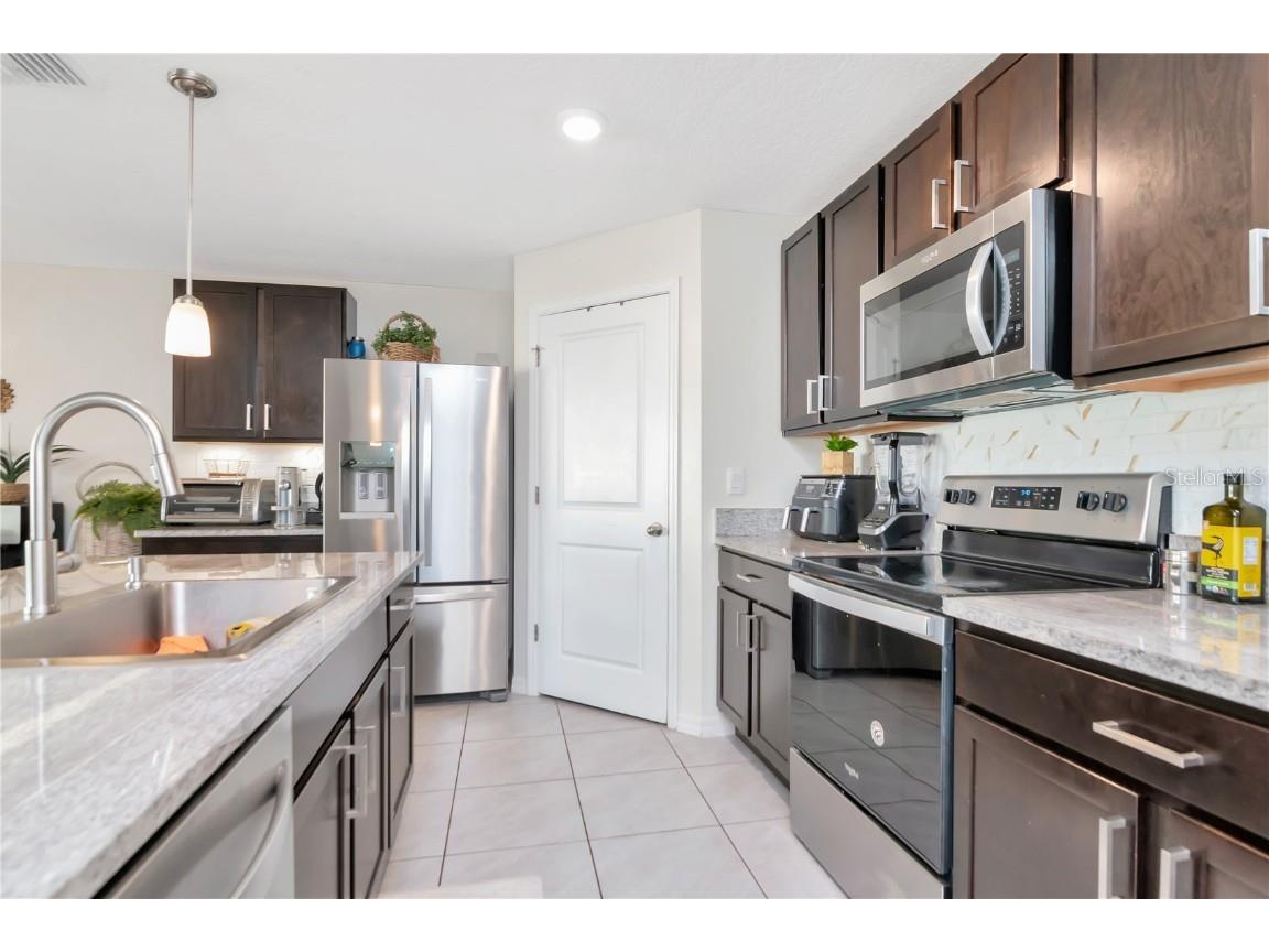 16742 Sunburst Lake Street Wimauma FL 33598 A4669159 image9