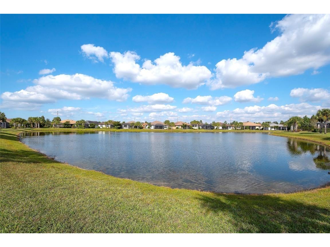 16745 Ellsworth Avenue Bradenton FL 34202 A4671346 image32