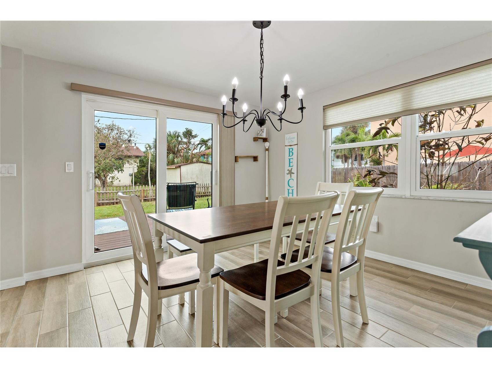 1675 Blakemore Lane Sarasota FL 34231 A4689240 image17