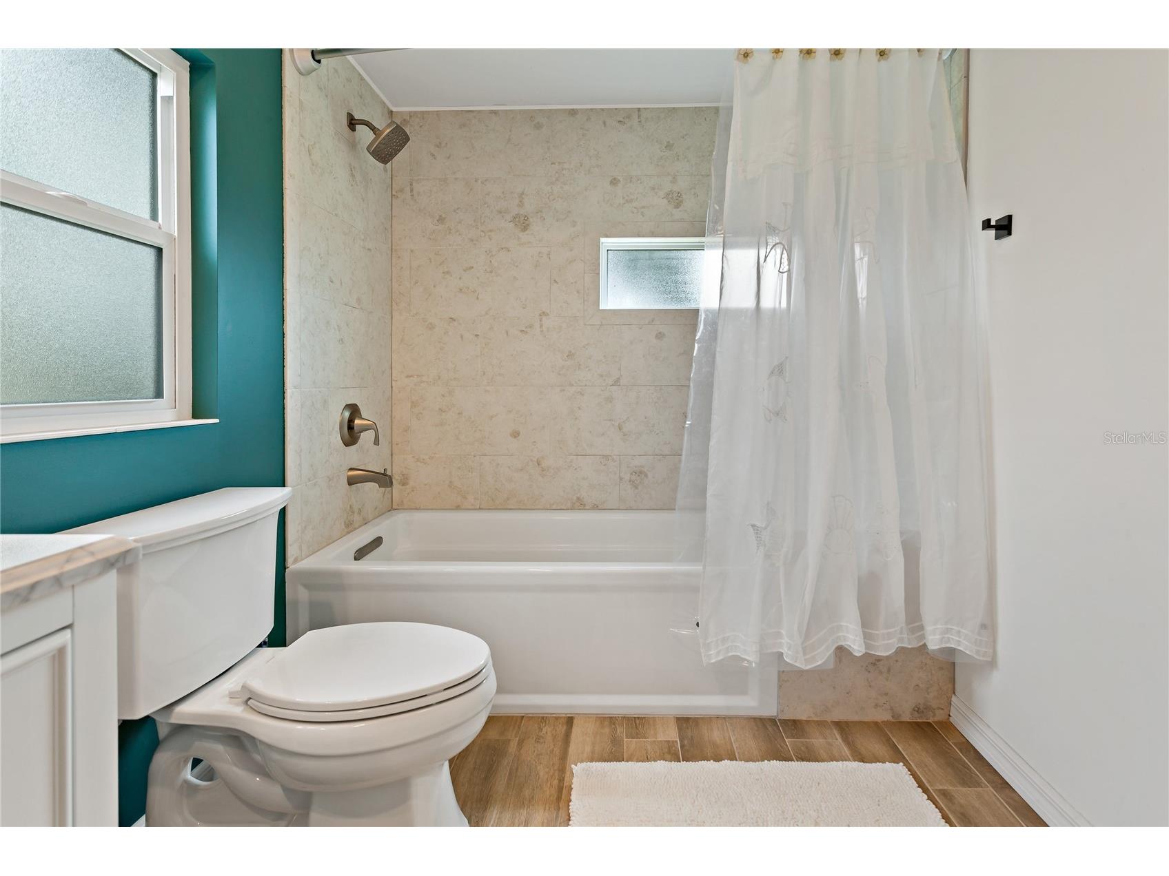 1675 Blakemore Lane Sarasota FL 34231 A4689240 image24