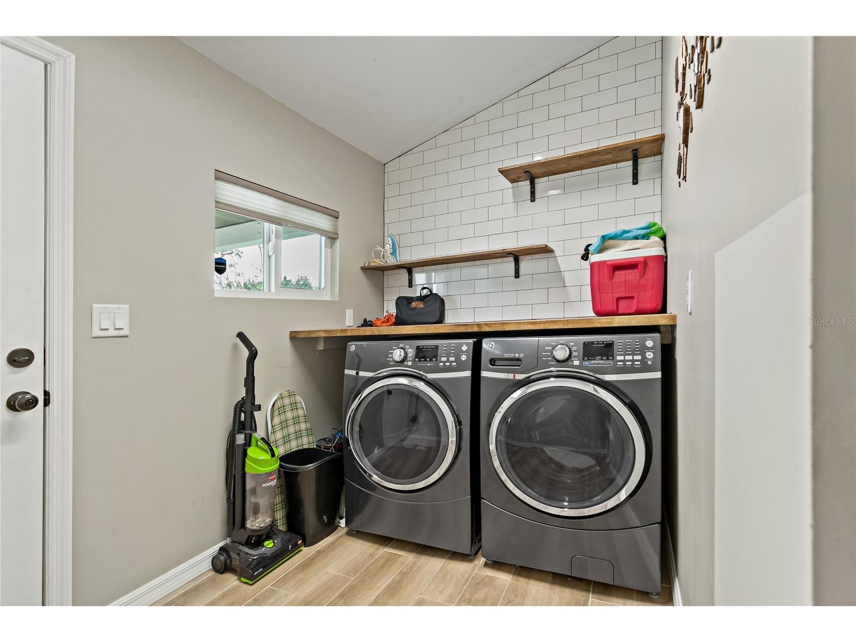 1675 Blakemore Lane Sarasota FL 34231 A4689240 image33