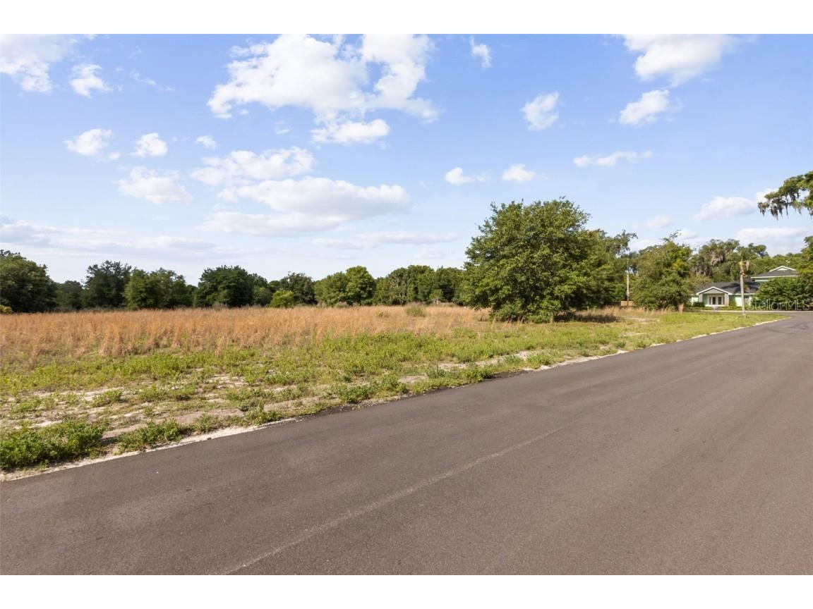 1675 N Stone Street Deland FL 32720 V4936633 image1