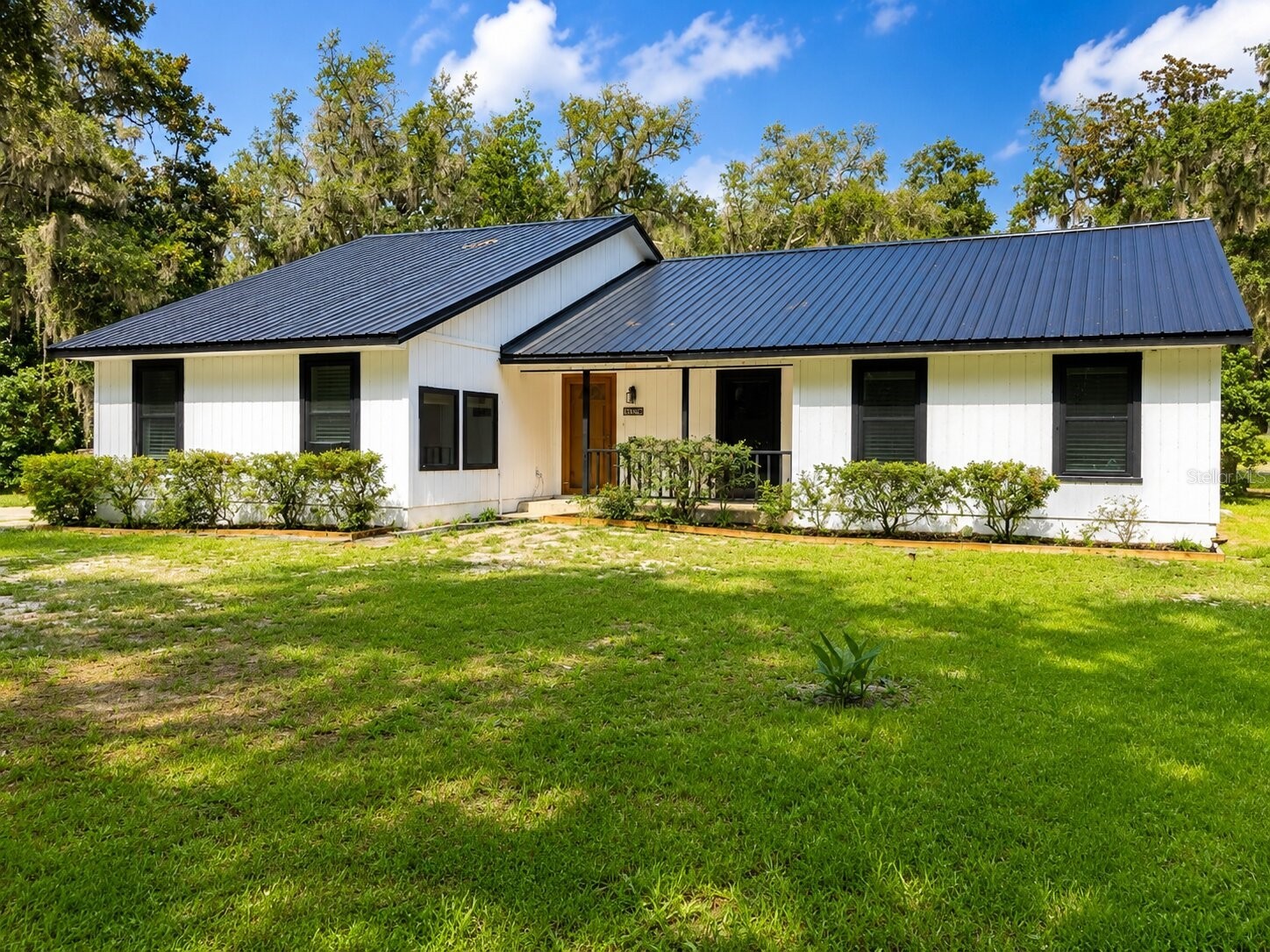 16758 SE 181st Terrace Weirsdale FL 32195 OM727952 image1