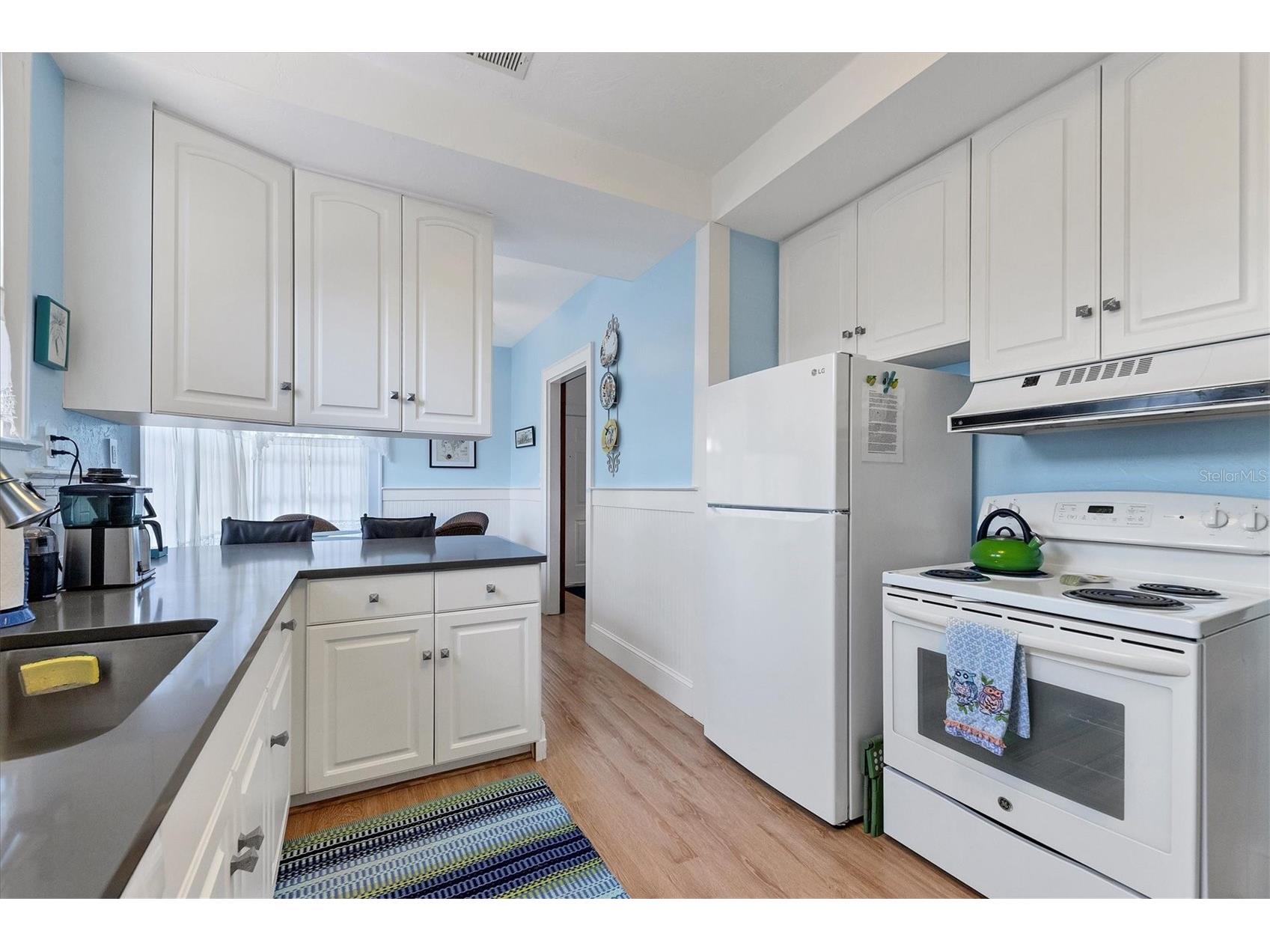 1676 Oak Street Sarasota FL 34236 A4692850 image12