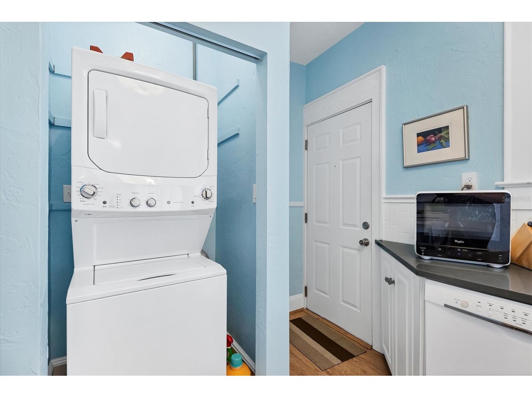 1676 Oak Street Sarasota FL 34236 A4692850 image15
