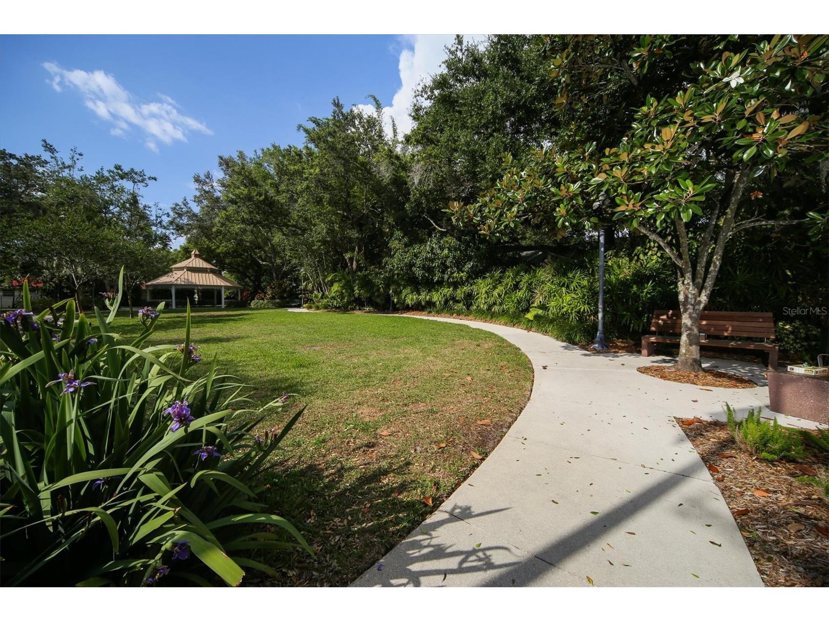 1676 Oak Street Sarasota FL 34236 A4692850 image27