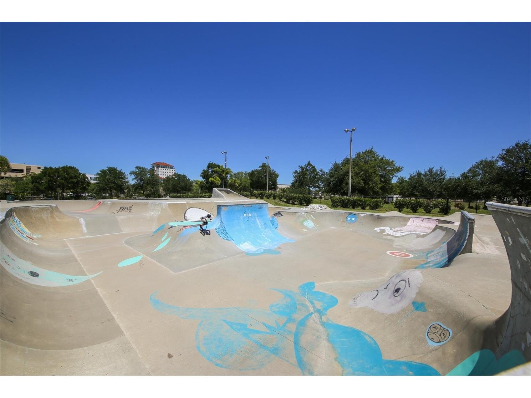 1676 Oak Street Sarasota FL 34236 A4692850 image39