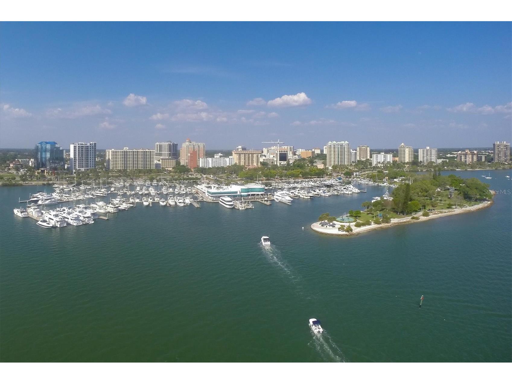 1676 Oak Street Sarasota FL 34236 A4692850 image45