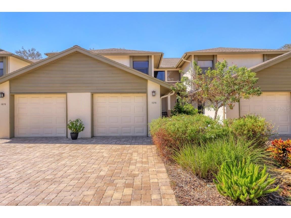 1676 Starling Drive #202 Sarasota FL 34231 A4628789 image1