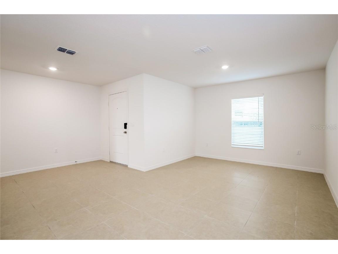 1677 Hideaway Flat Street Mascotte FL 34753 O6346388 image3