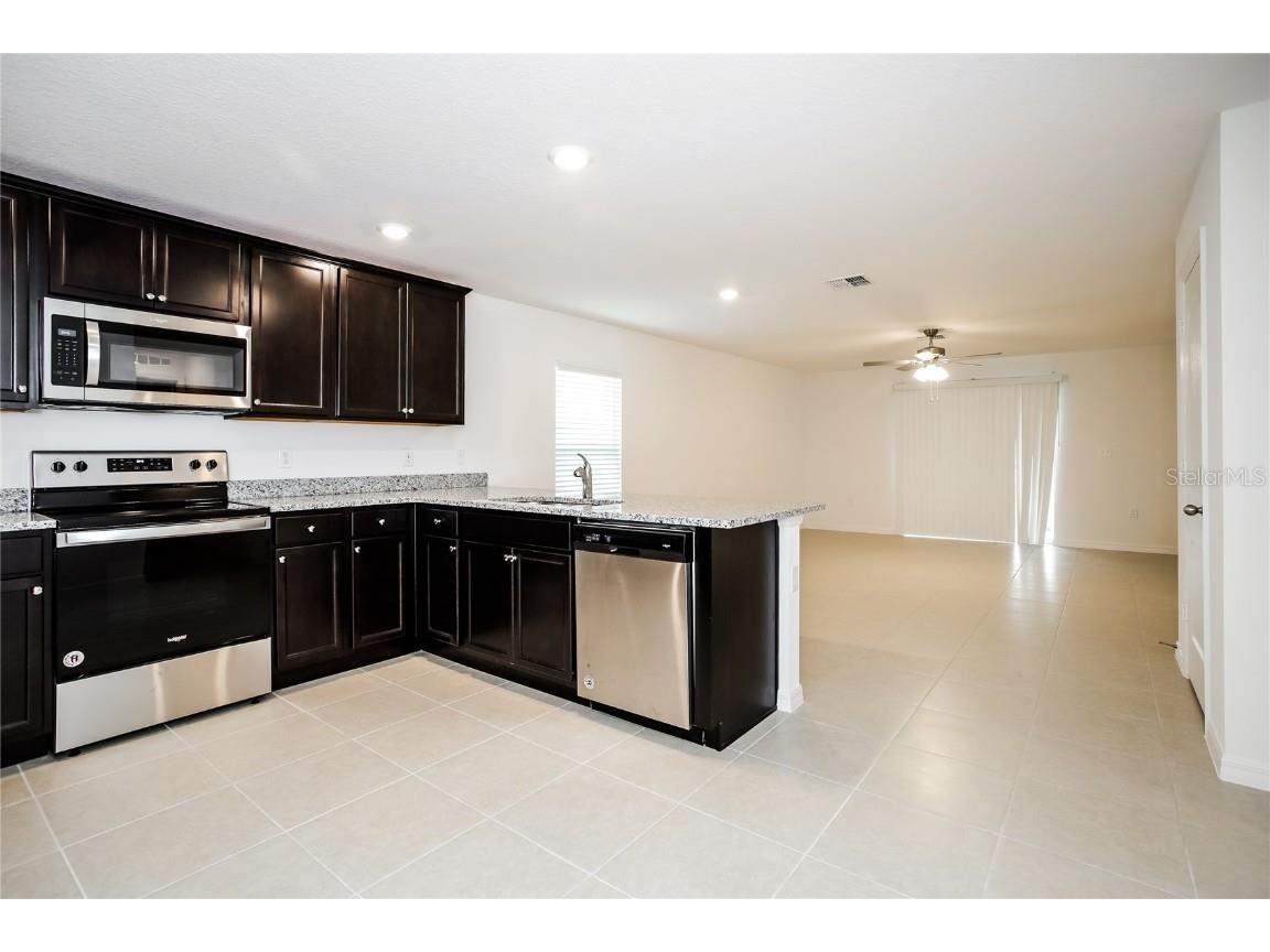 1677 Hideaway Flat Street Mascotte FL 34753 O6346388 image4