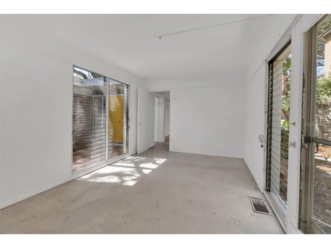 1677 Hyde Park Street Sarasota FL 34239 A4653382 image24