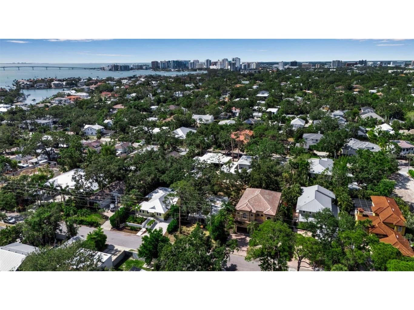 1677 Hyde Park Street Sarasota FL 34239 A4653382 image30