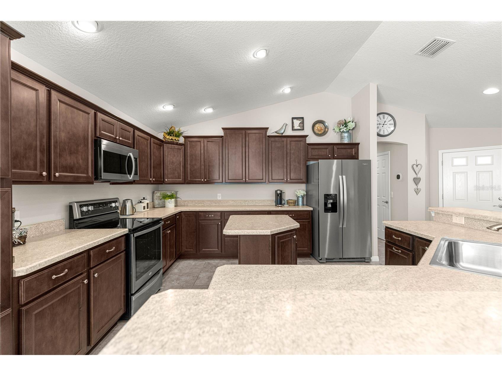 16777 SE 74 Soulliere Avenue The Villages FL 32162 OM716081 image16