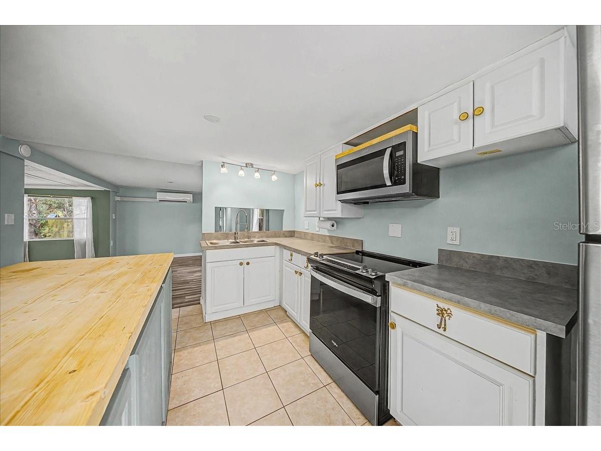 16789 SE 8th Place Silver Springs FL 34488 OM717674 image5