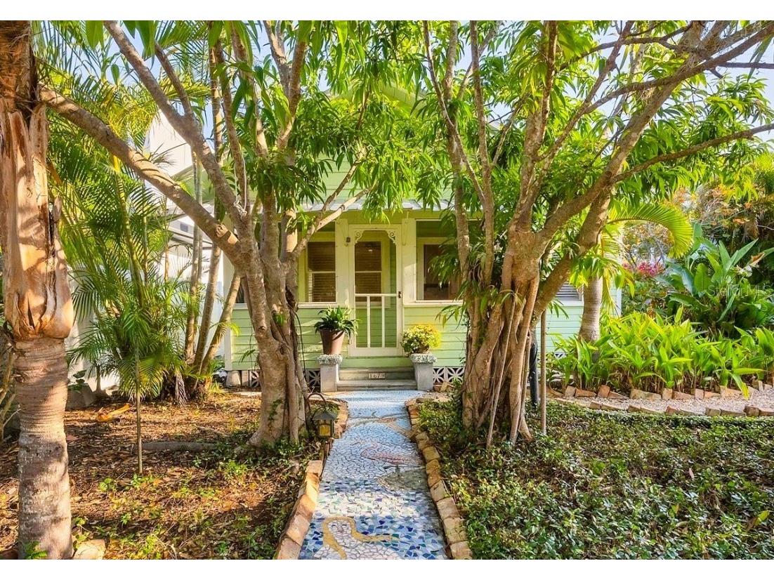 1679 Arlington Street Sarasota FL 34239 A4645254 image1