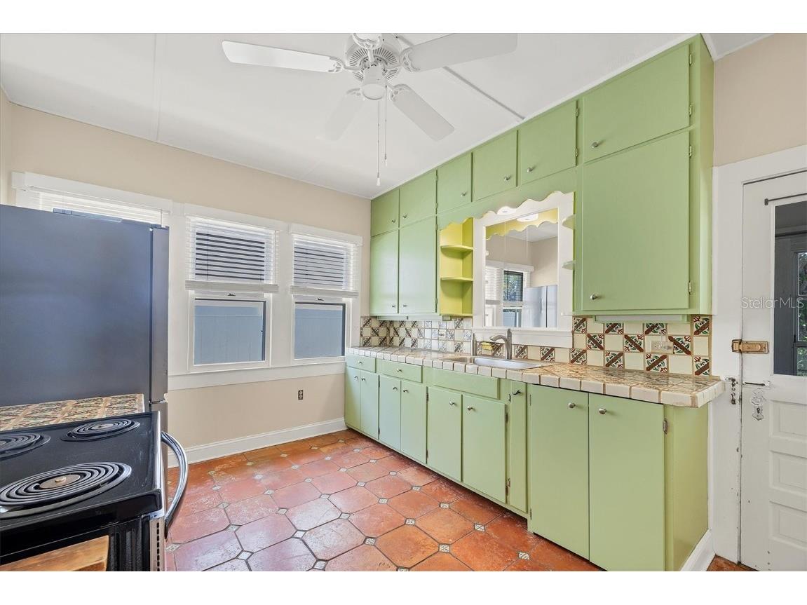 1679 Arlington Street Sarasota FL 34239 A4645254 image19