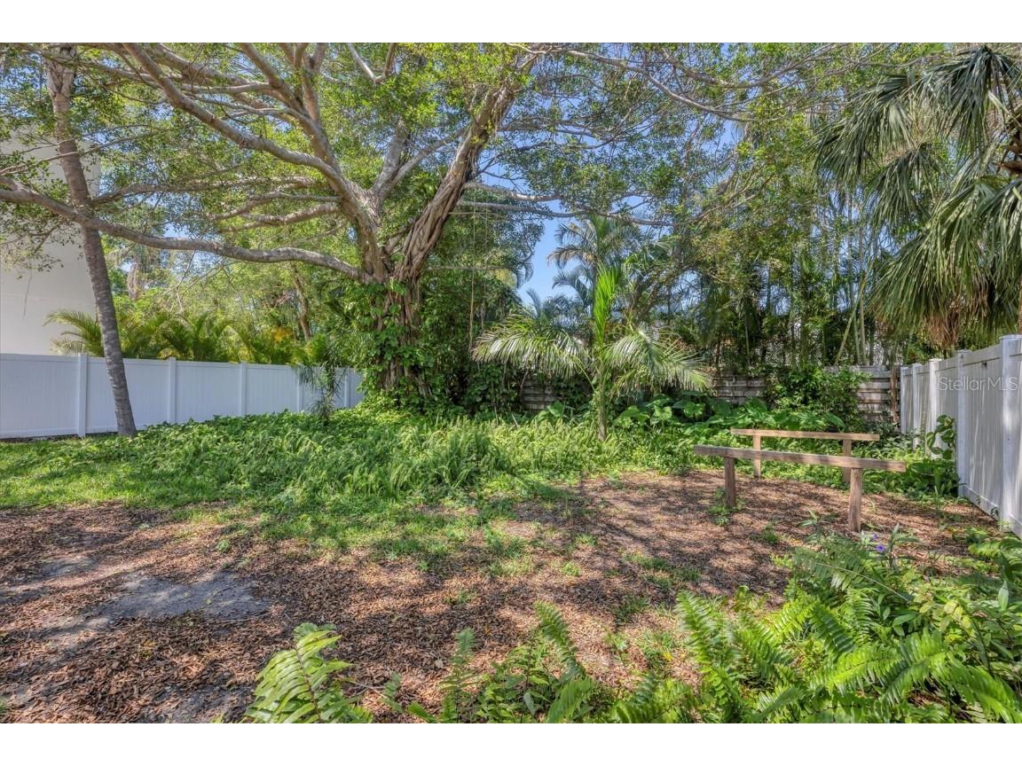 1679 Arlington Street Sarasota FL 34239 A4645254 image36