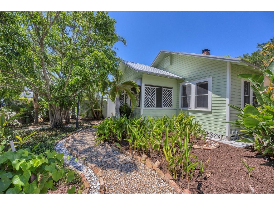 1679 Arlington Street Sarasota FL 34239 A4645254 image45