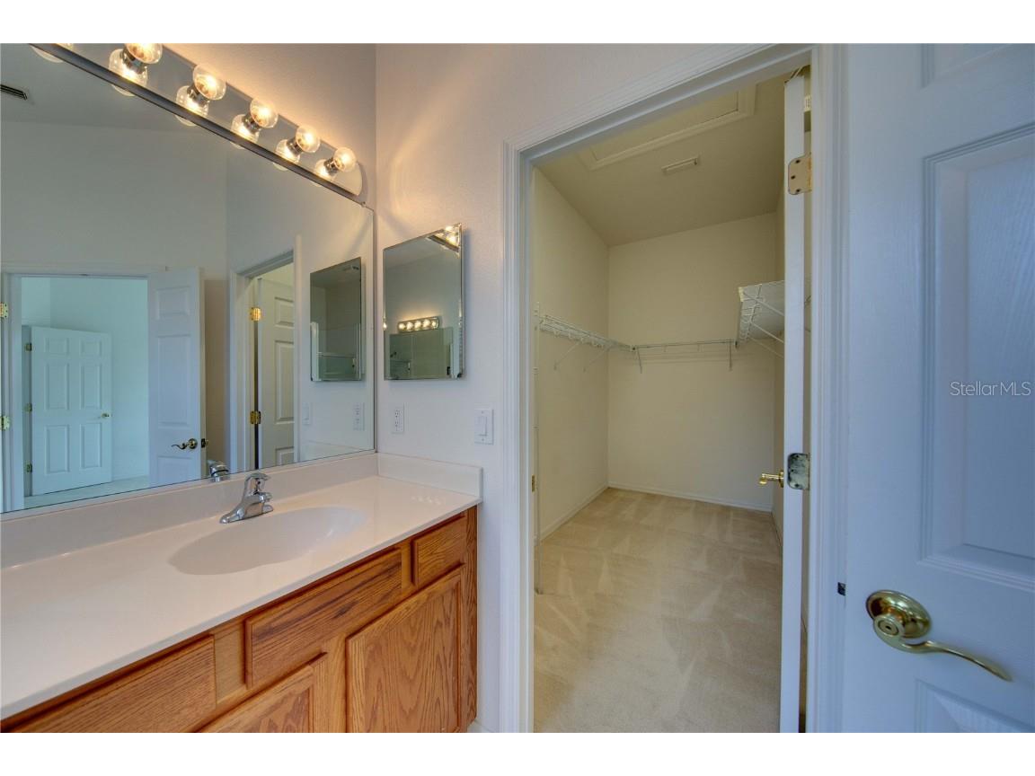 1679 Pinyon Pine Drive Sarasota FL 34240 TB8450617 image17